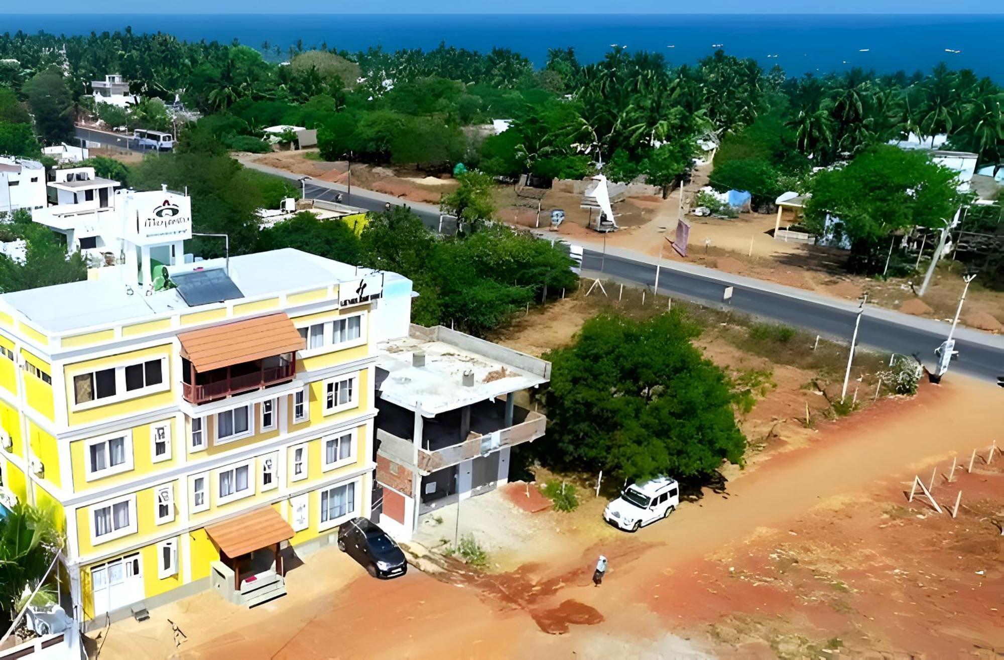 Le Holiday Inn Пондичерри Экстерьер фото