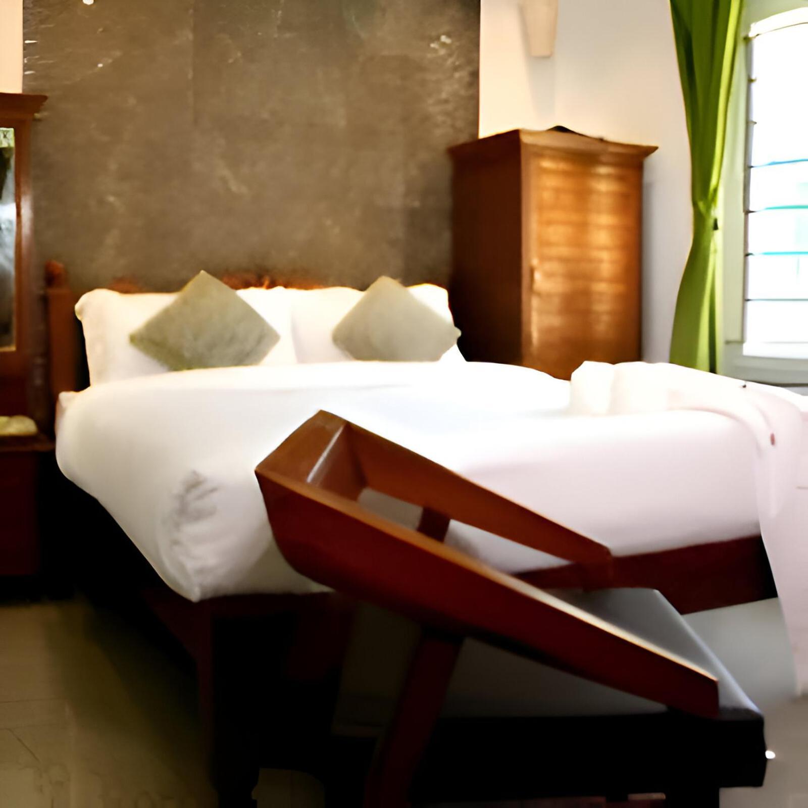 Le Holiday Inn Пондичерри Экстерьер фото