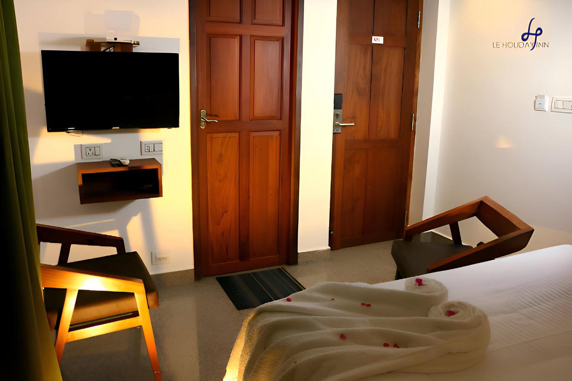 Le Holiday Inn Пондичерри Экстерьер фото